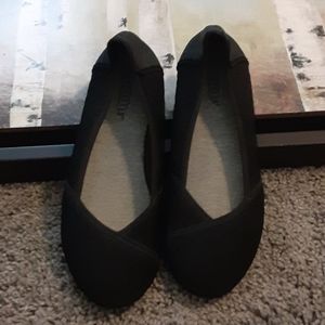 Ballet flats